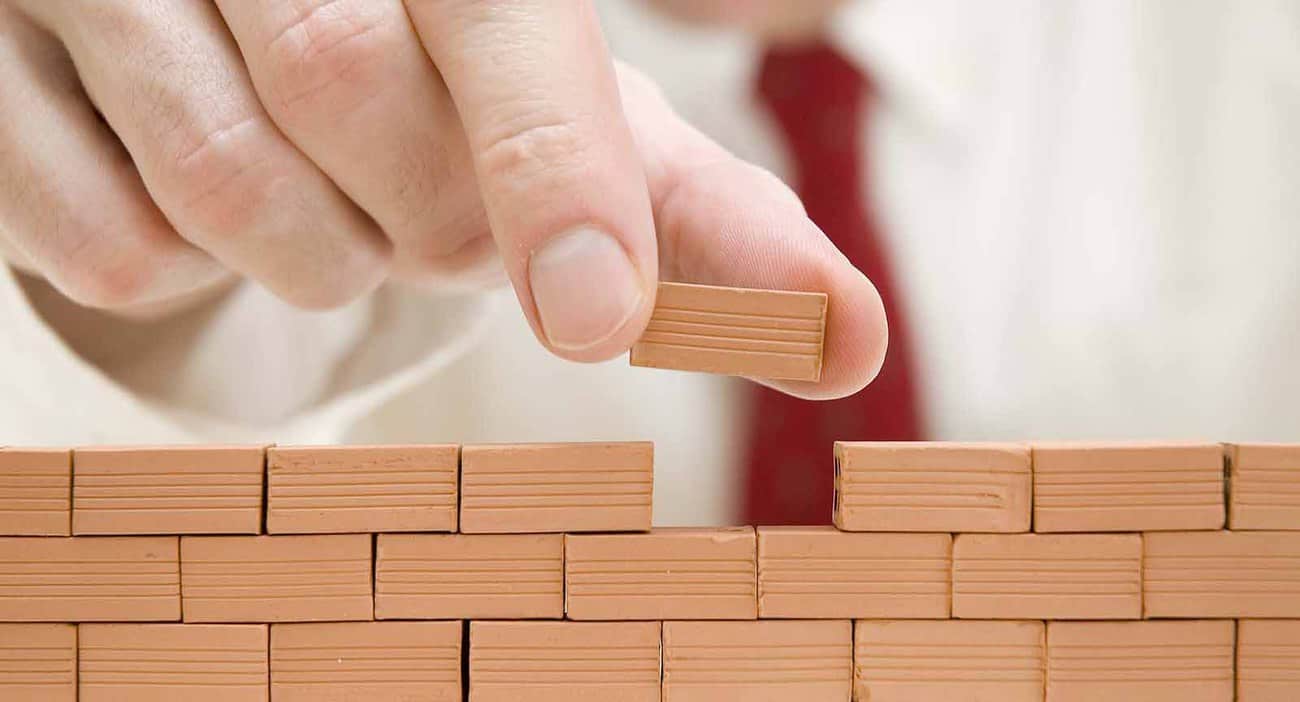 What Can a Party Wall Delay Actually Cost a Project Yateley?
